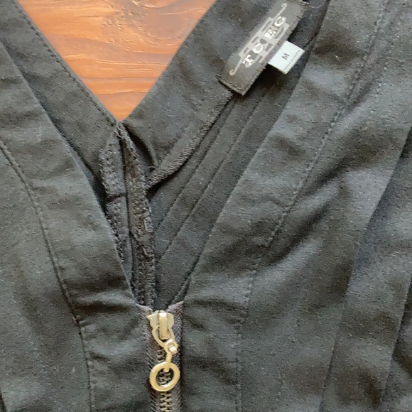 Unique black zip-up tunic - Picture 3 of 7